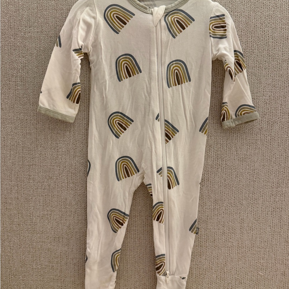Kyte BABY White Rainbow Kids One Piece Footie PJ
